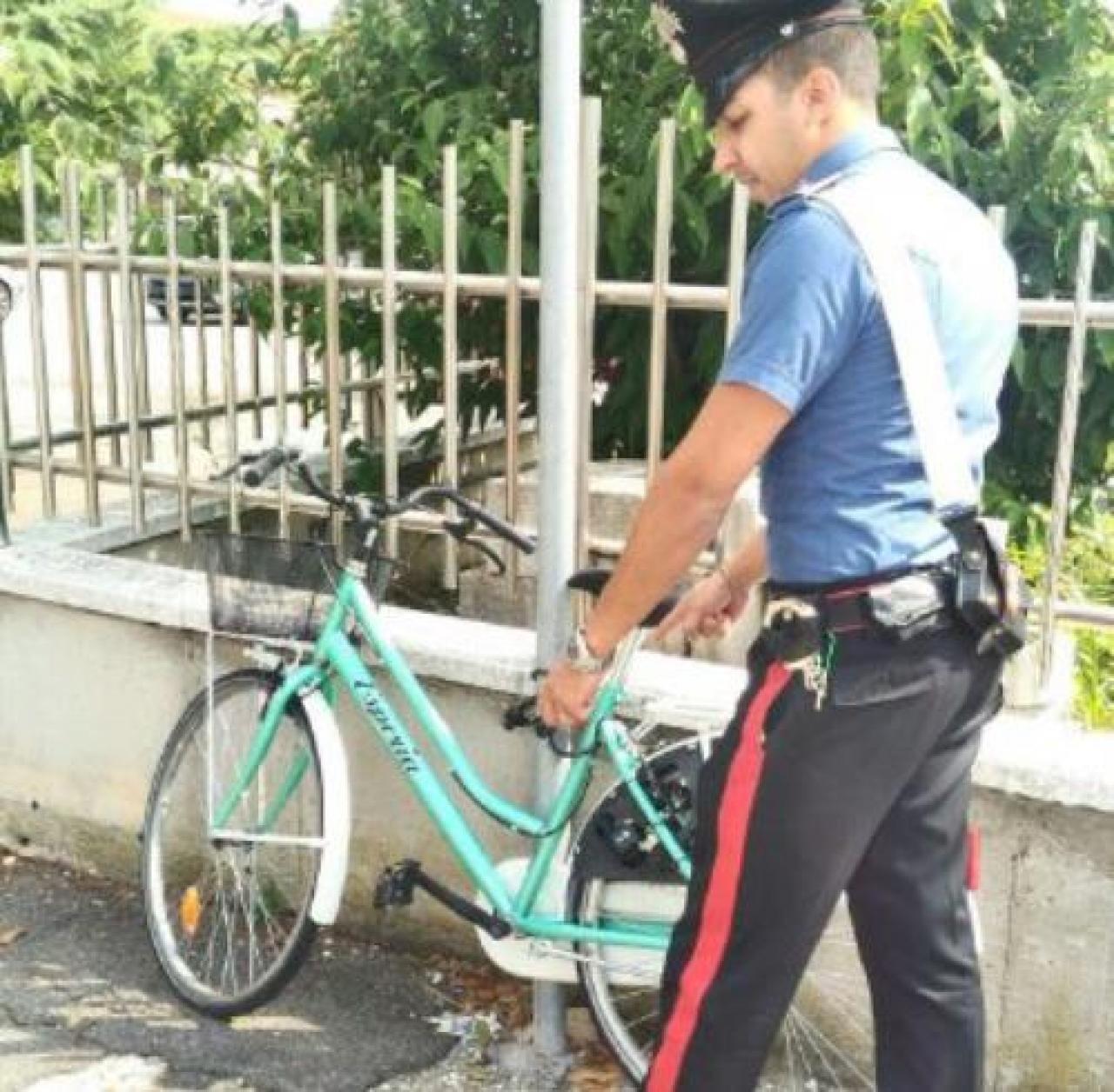 Condannato a 2 anni e 10 mesi il giovane “ladro di biciclette”