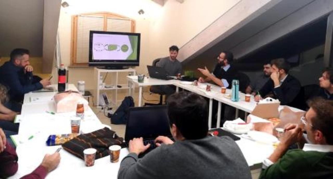 Dal gruppo sul web al confronto diretto a saluzzo Intelligenza artificiale Primo meeting in eViso gwejhg ljvwklajk
