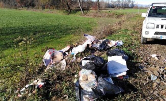 Rifiuti, multa da 600 euro