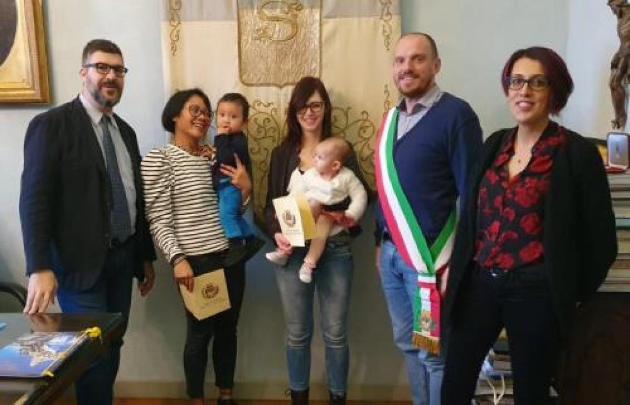 Xxxxxx Super bonus bebè ai nati di Castellar