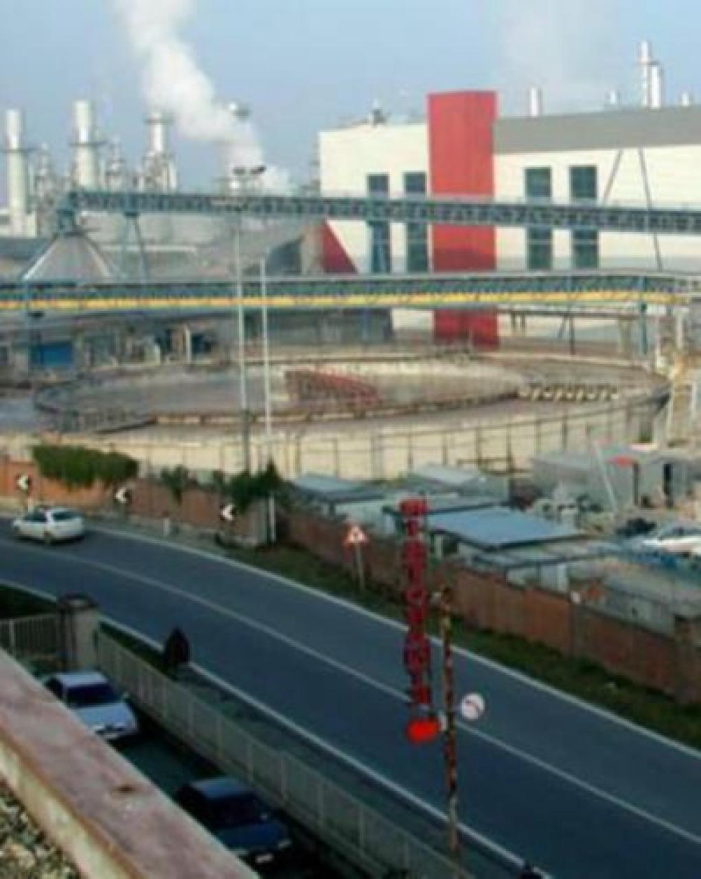 Burgo, riprende la produzione sotto osservazione dell’Arpa