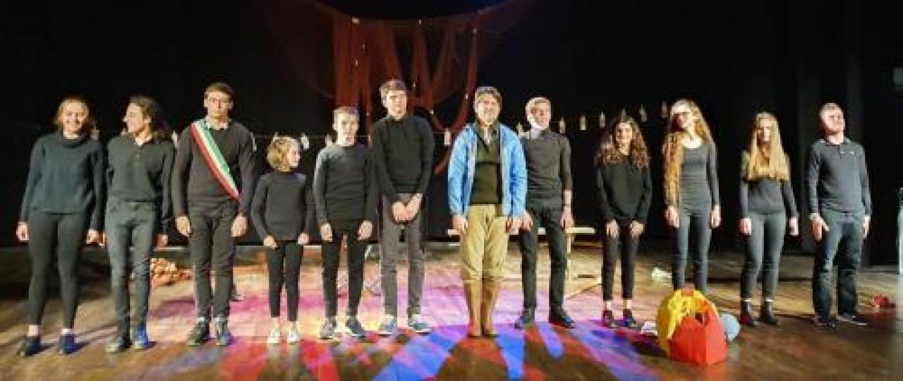 I ragazzi del liceo Bodoni protagonisti nello spettacolo del “sindaco pescatore”