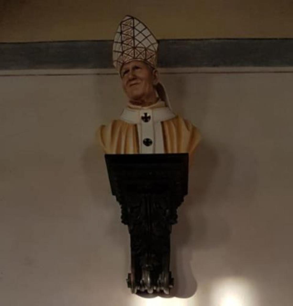 Il busto di Papa Wojtyla grazie a contributi generosi