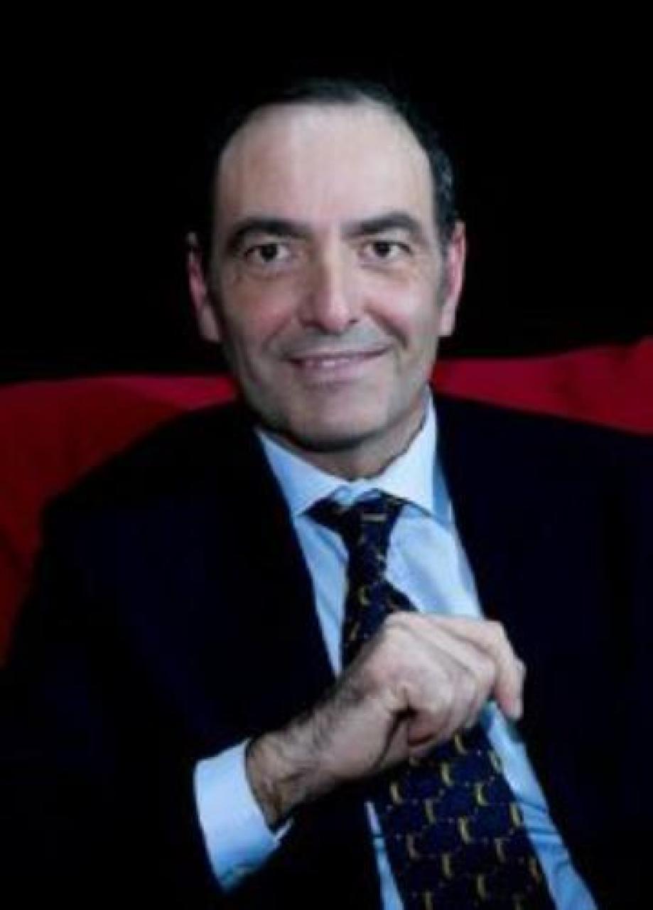 Pessina attacca: «abbiamo dovuto impuntarci per evitare altre concessioni» Supermercato, passa la linea “morbida” Quattro aree commerciali all’ex filatura