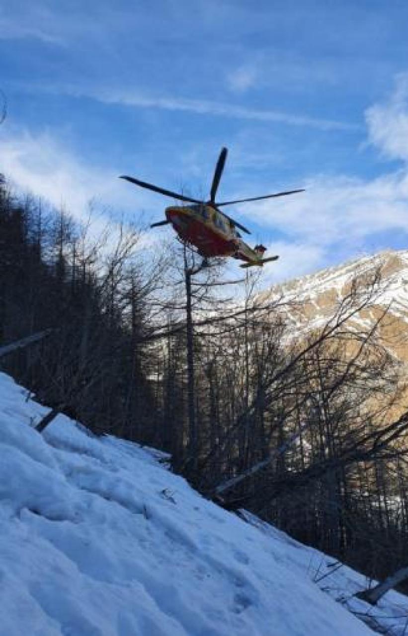 Precipita dalla cascata di ghiaccio