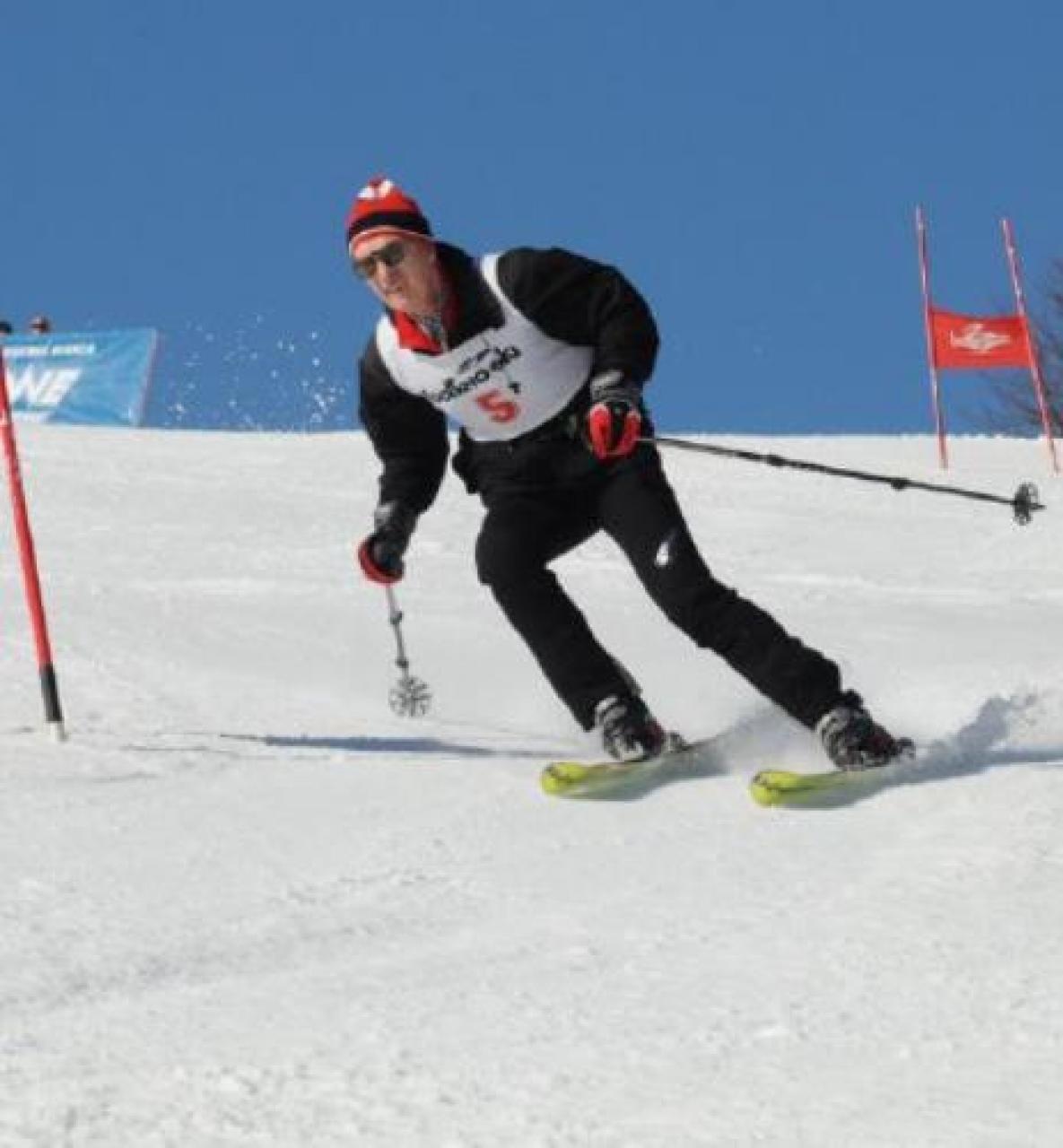 Settegiorni Il vescovo emerito Guerrini si conferma il più forte sugli sci