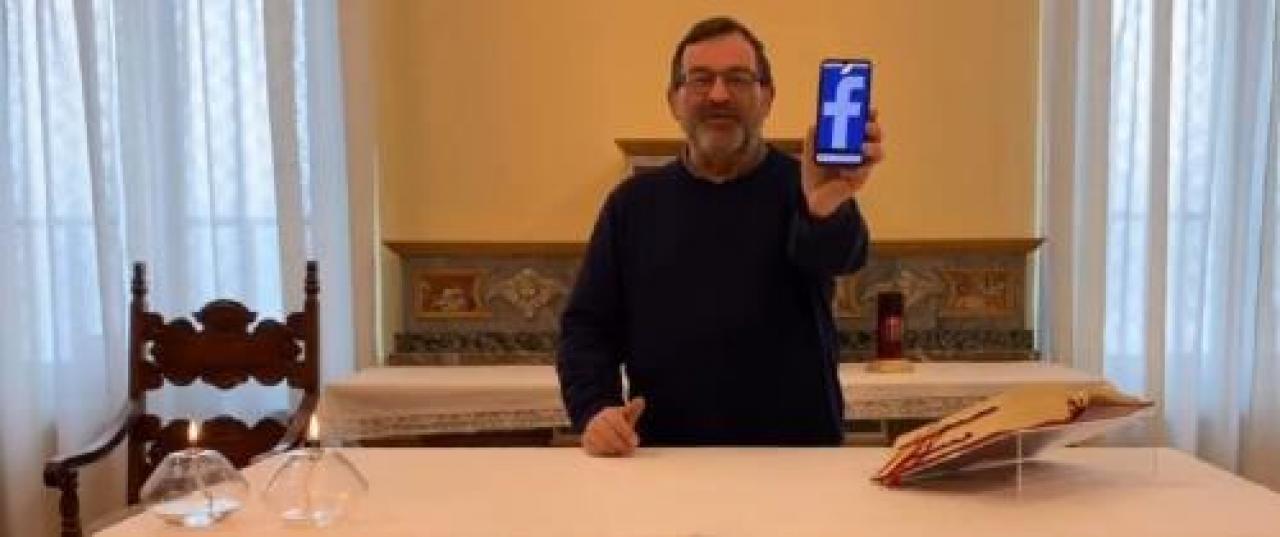 Don gion celebra la messa in diretta facebook dall’oratorio Xxxxxx