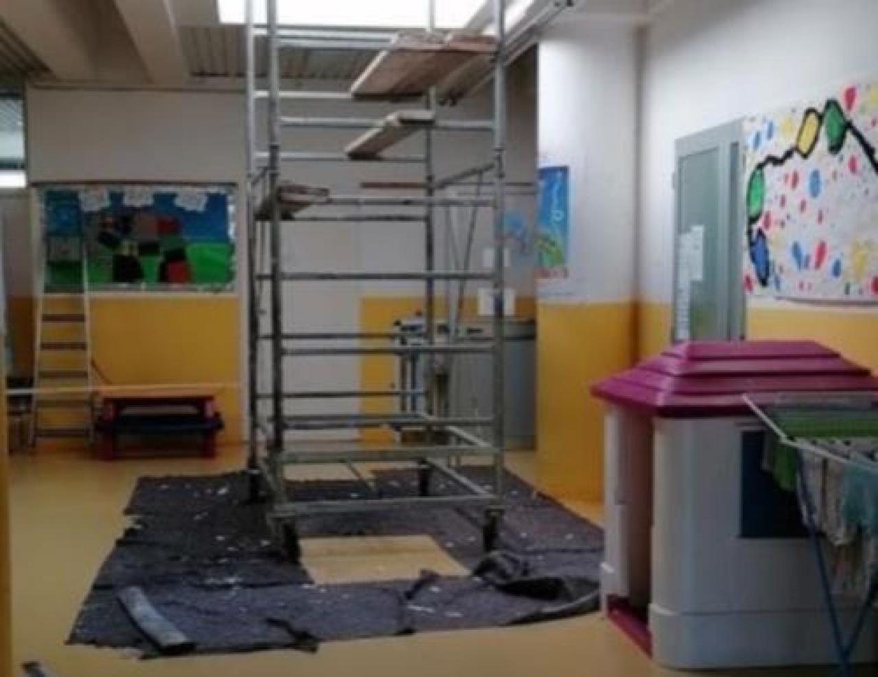 Lavori alle scuole di barge approfittando della chiusura