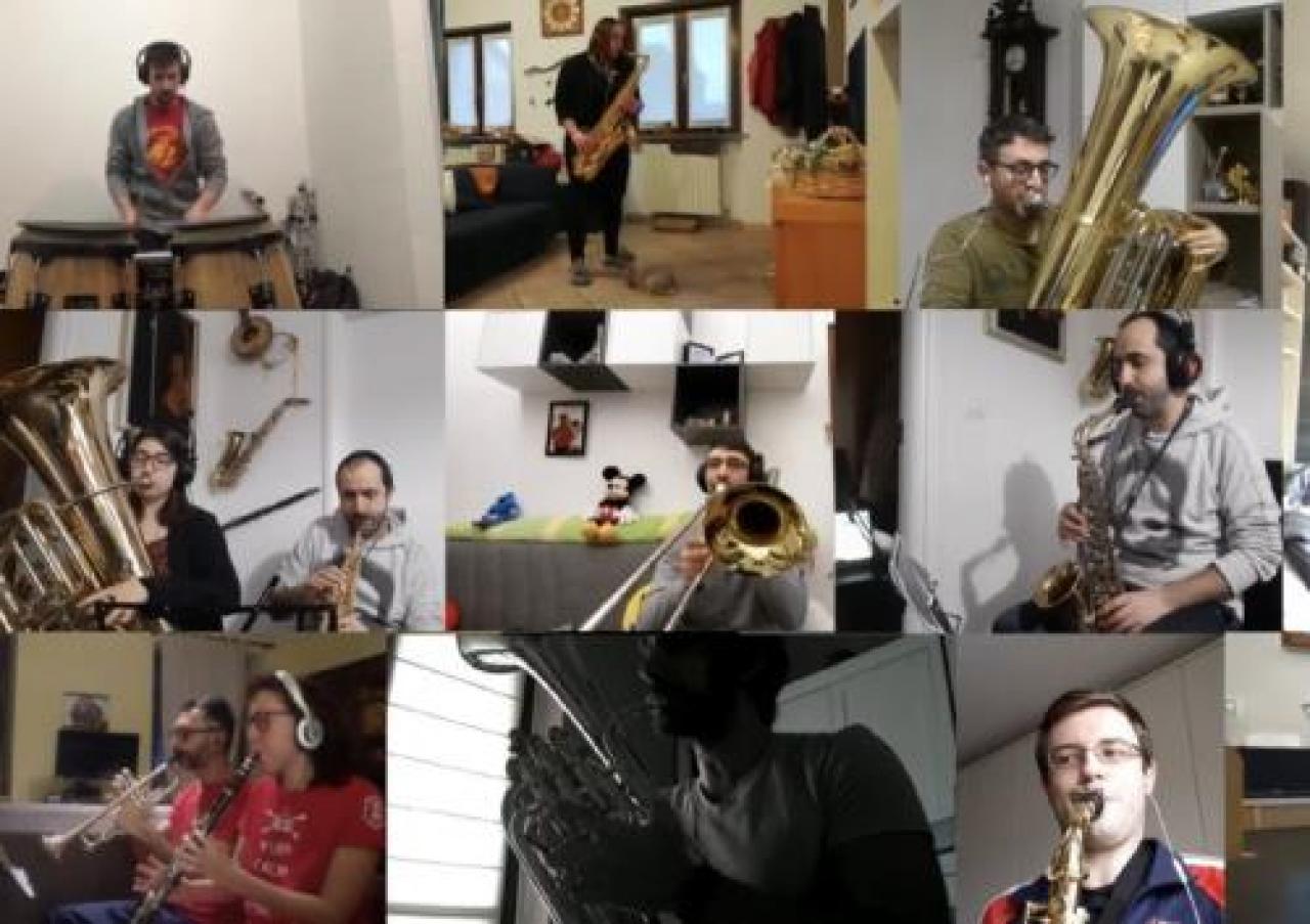 Le bande suonano… da casa