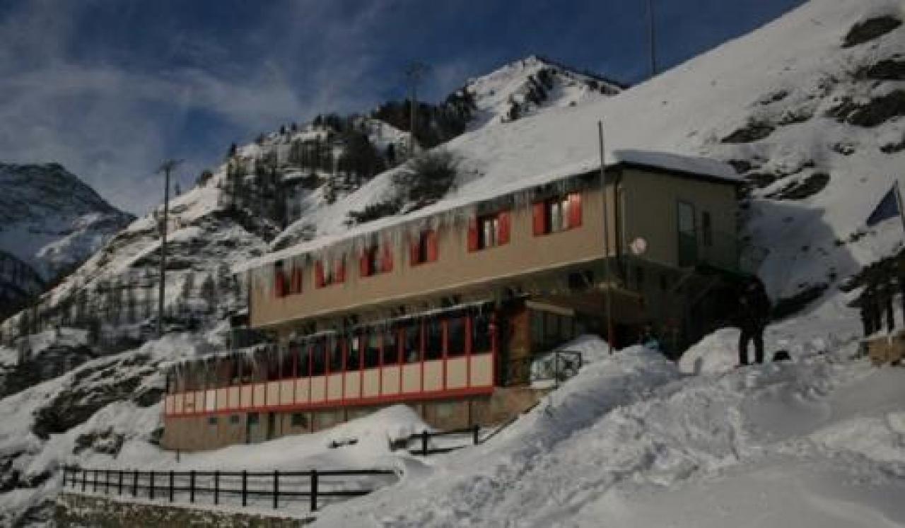 Pontechianale, le domande per la struttura entro il 15 maggio al cai savigliano Rifugio Savigliano, cercasi nuovo gestore Dopo 38 anni Isaia lascia, bando di gara