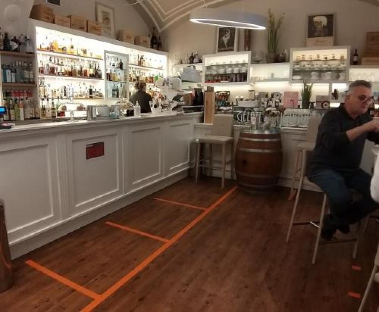 Ristoranti e alberghi in crisi Supermercati aperti 5 giorni