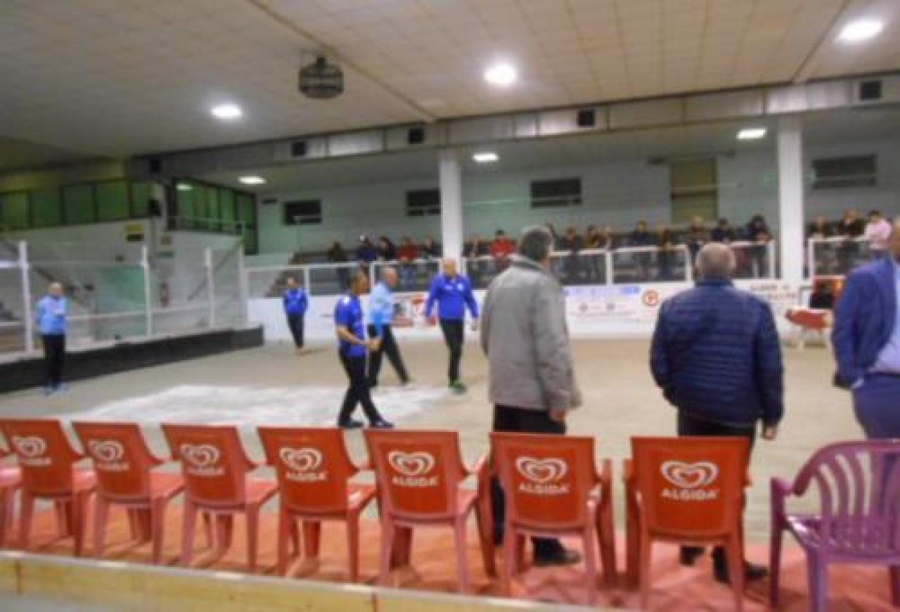 Stop fino al 3 aprile, anche il De Chiesa deve fermarsi. A rischio la boccia d’oro Il mondo delle bocce ai tempi del coronavirus, che malinconia