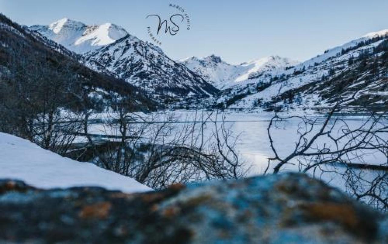 Sul lago si pensa all’estate