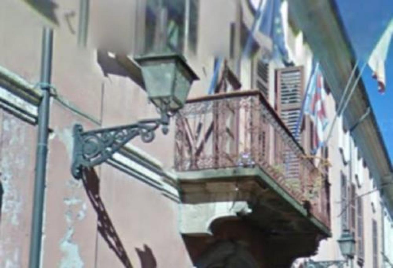 Trattore, rimorchio, sega, trincia e altri attrezzi vanno all’asta a Busca