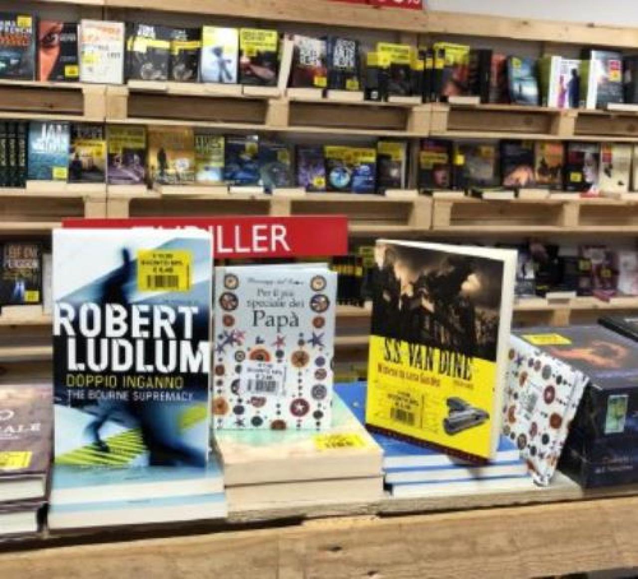 Un libro con la dedica a tutti i papà