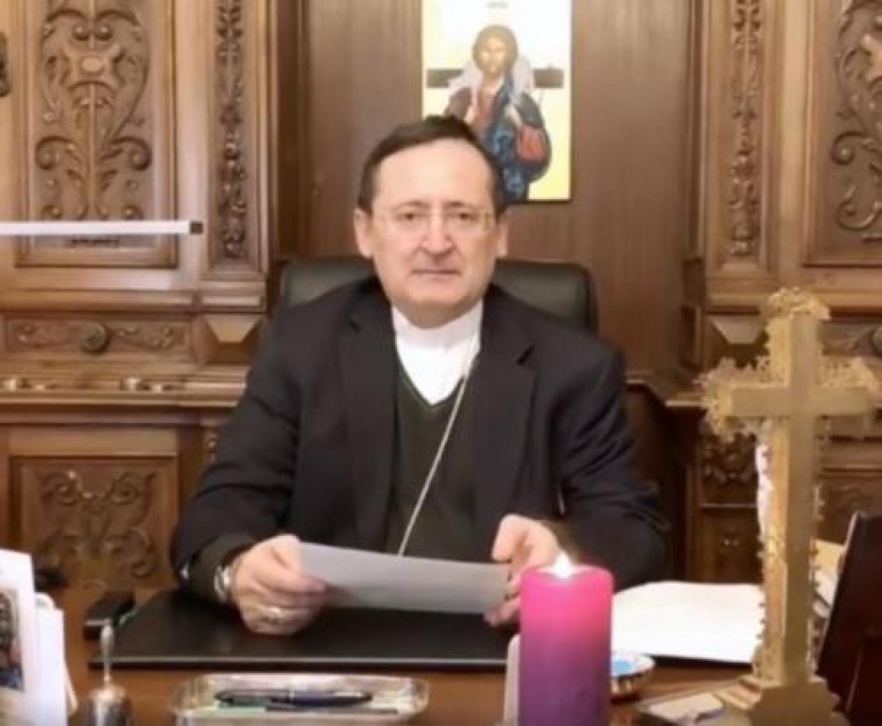 Vuote le chiese, il vescovo «Siamo vivi nella preghiera»