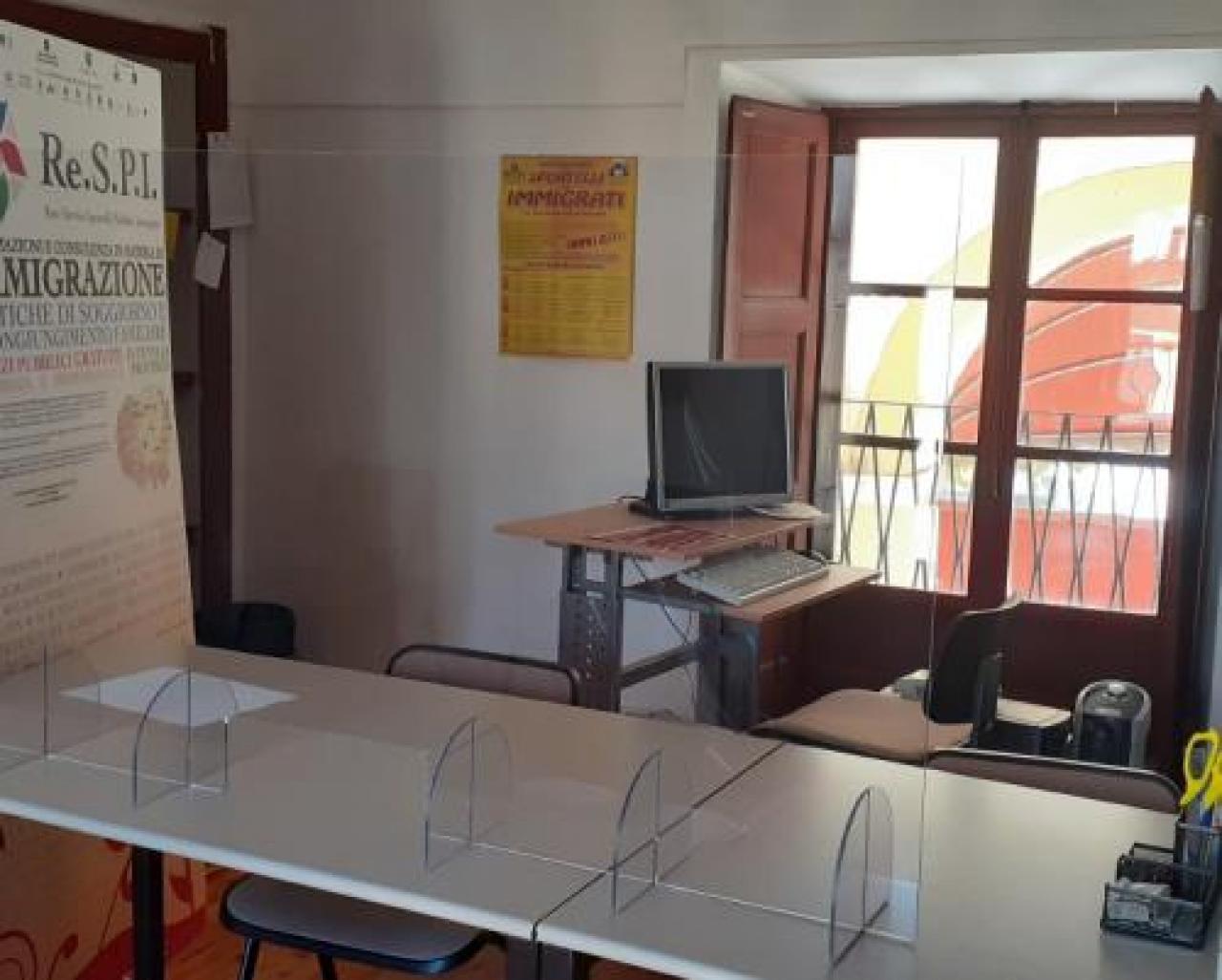 La Stark di Barge dona i divisori in plexiglass