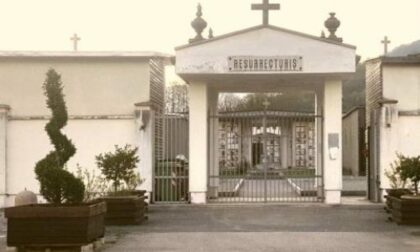 Maquillage alla piazza del cimitero