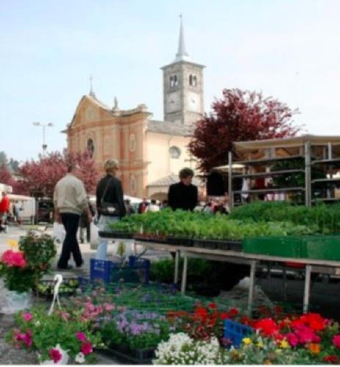 Paesana, un mese senza mercato