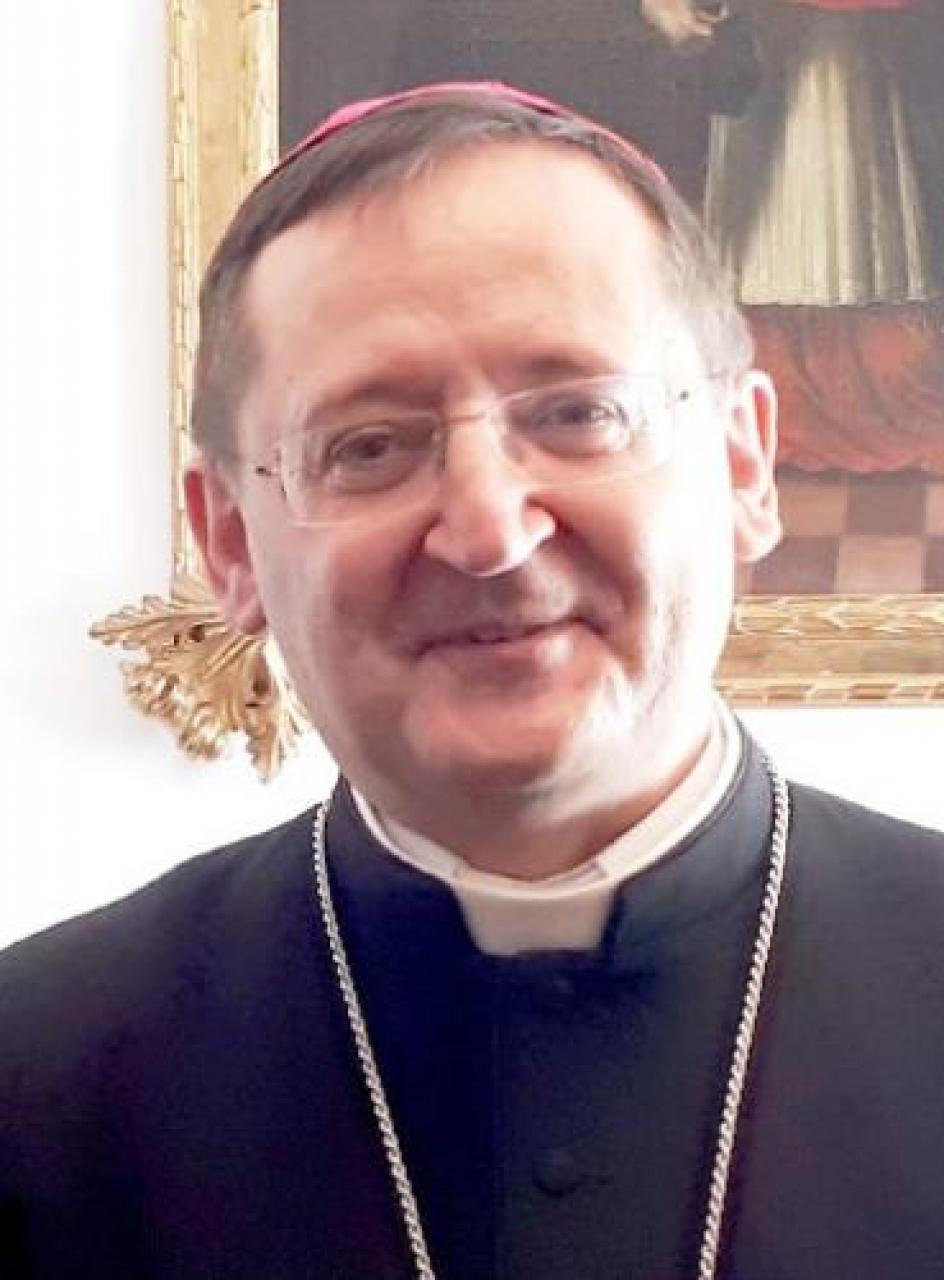 Riti pasquali ridotti e in assenza dei fedeli Le disposizioni del vescovo: abolita anche la Via Crucis