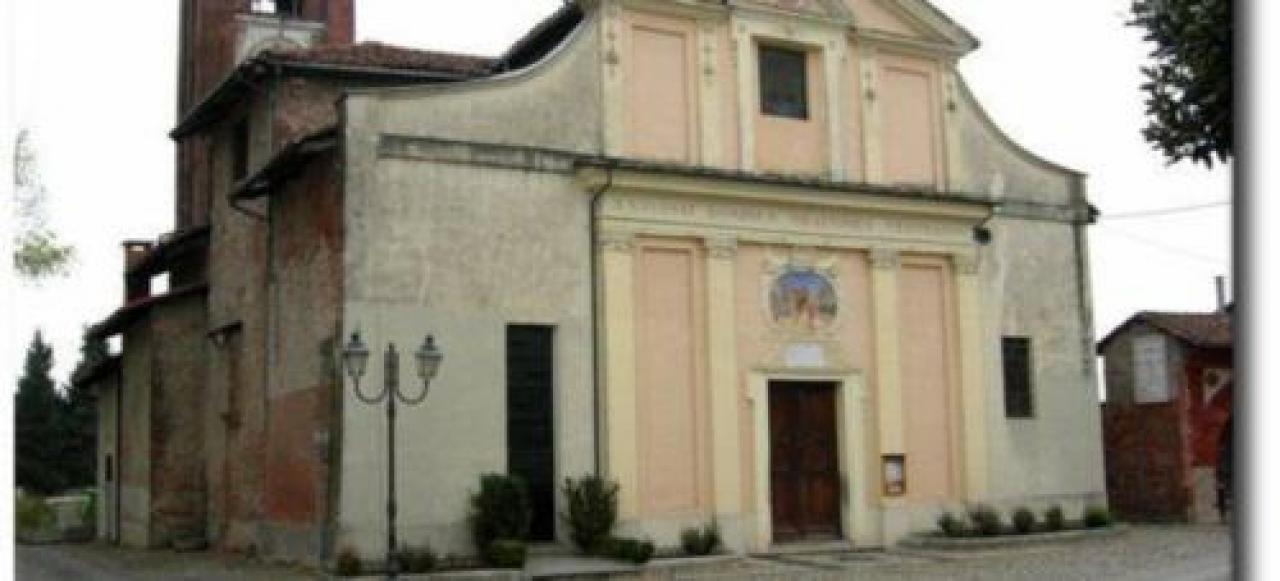 Si torna a messa ma con attenzione