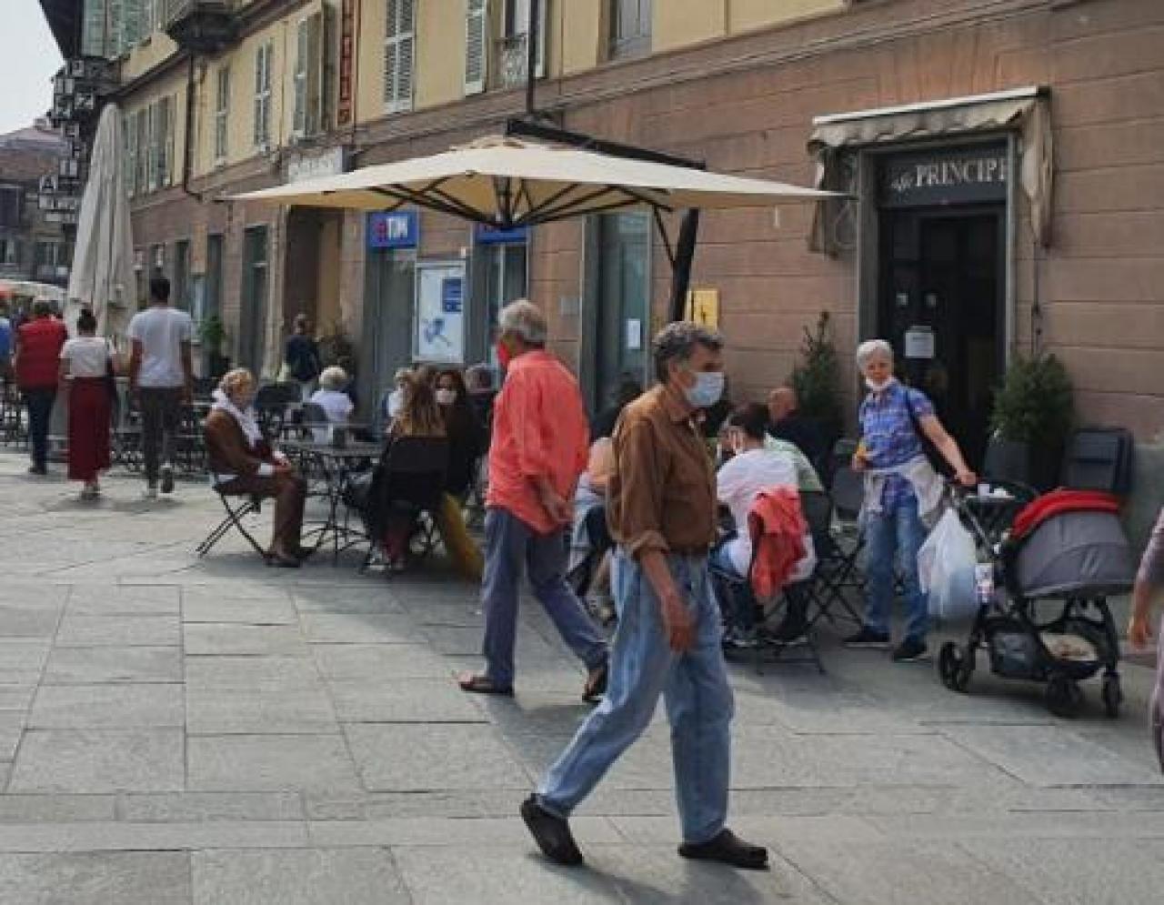 Torna il “rito” del caffè del sabato e dell’aperitivo