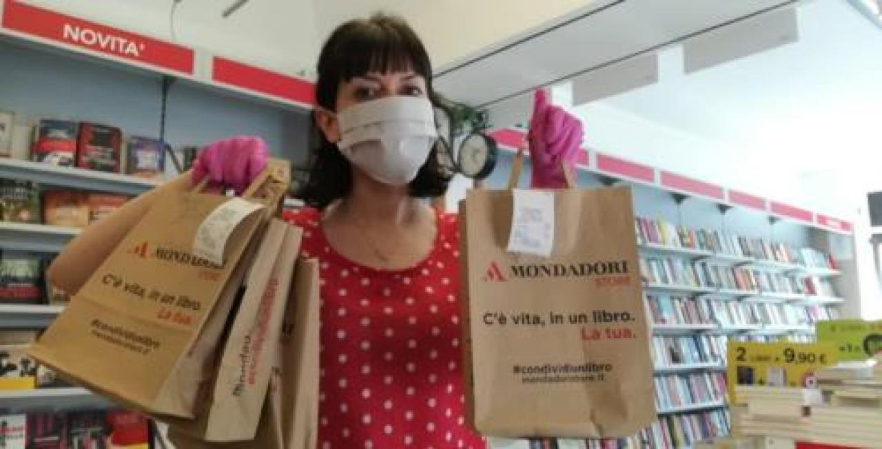 «Tranquilli, i libri ve li portiamo a casa anche se ci manca il dialogo con i lettori» Zzzzz zzzzzz