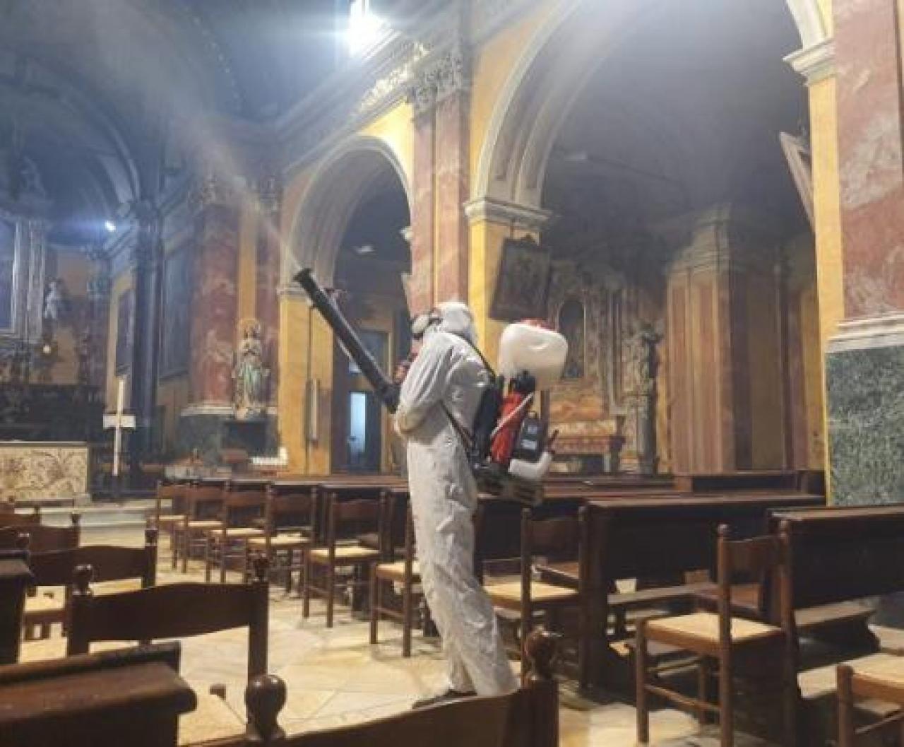 A messa 126 persone
