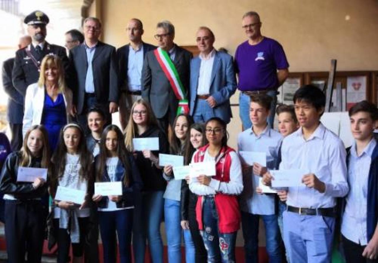 Borse di studio, domande entro il 15 luglio