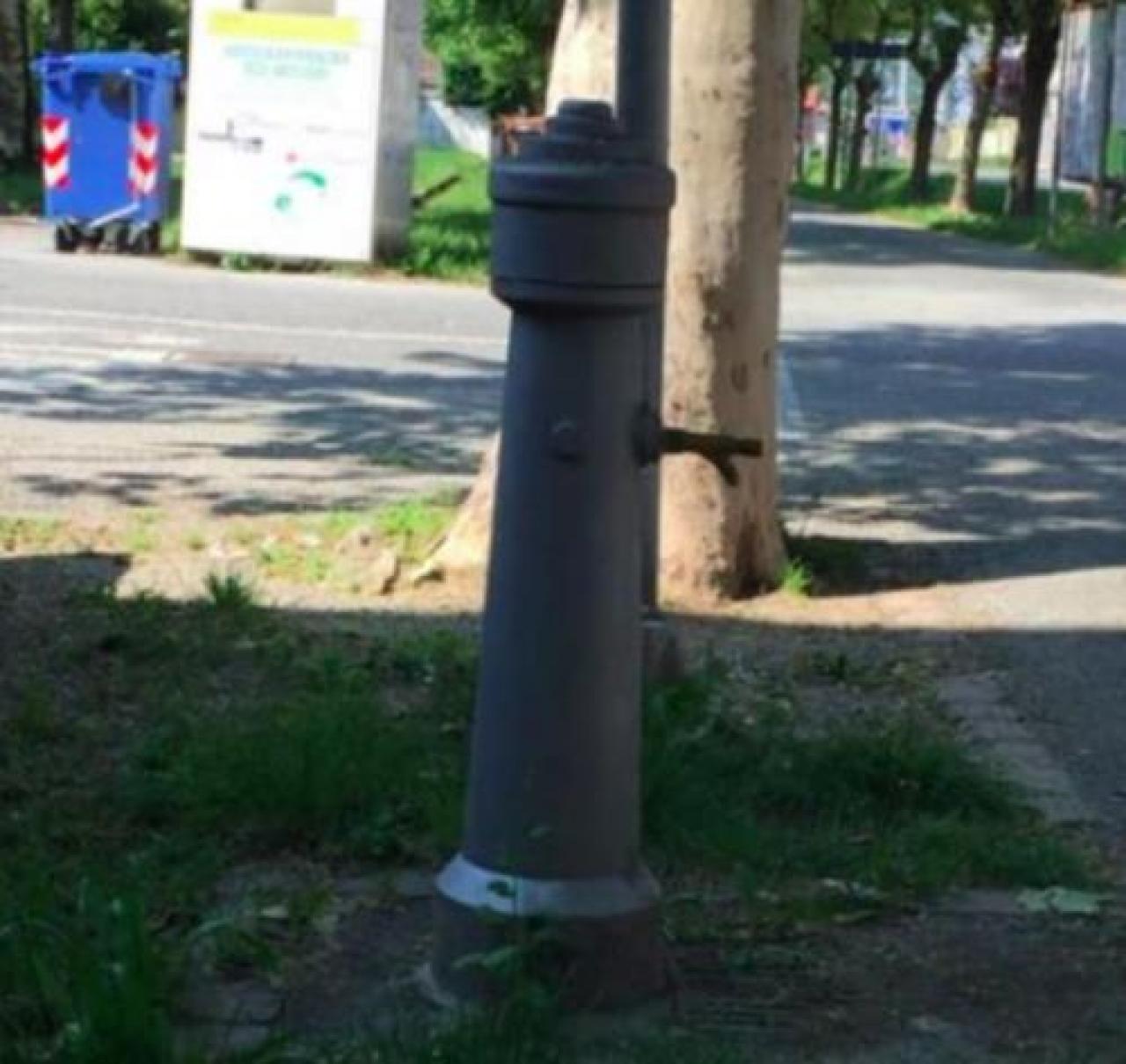 I fedeli comprano l’auto per don Beppe