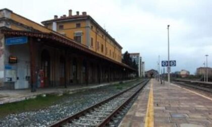 I pendolari: «Aprite la linea ferrata che unisce Alba a Cuneo via Saluzzo»