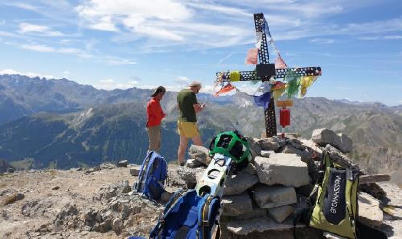Il Google Trekker in val Maira novità assoluta per il Piemonte territorio digitale Percorrendo 220 chilometri e superando 18.300 di dislivello si è proceduto alla mappatura delle 14 tappe dei sentieri occitani d’alta quota