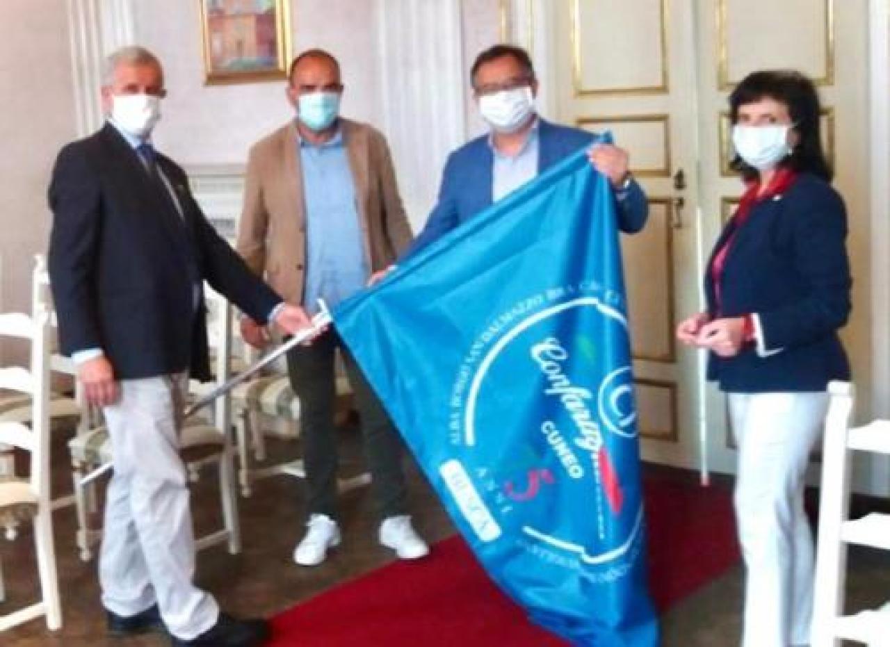 Il vessillo di confartigianato