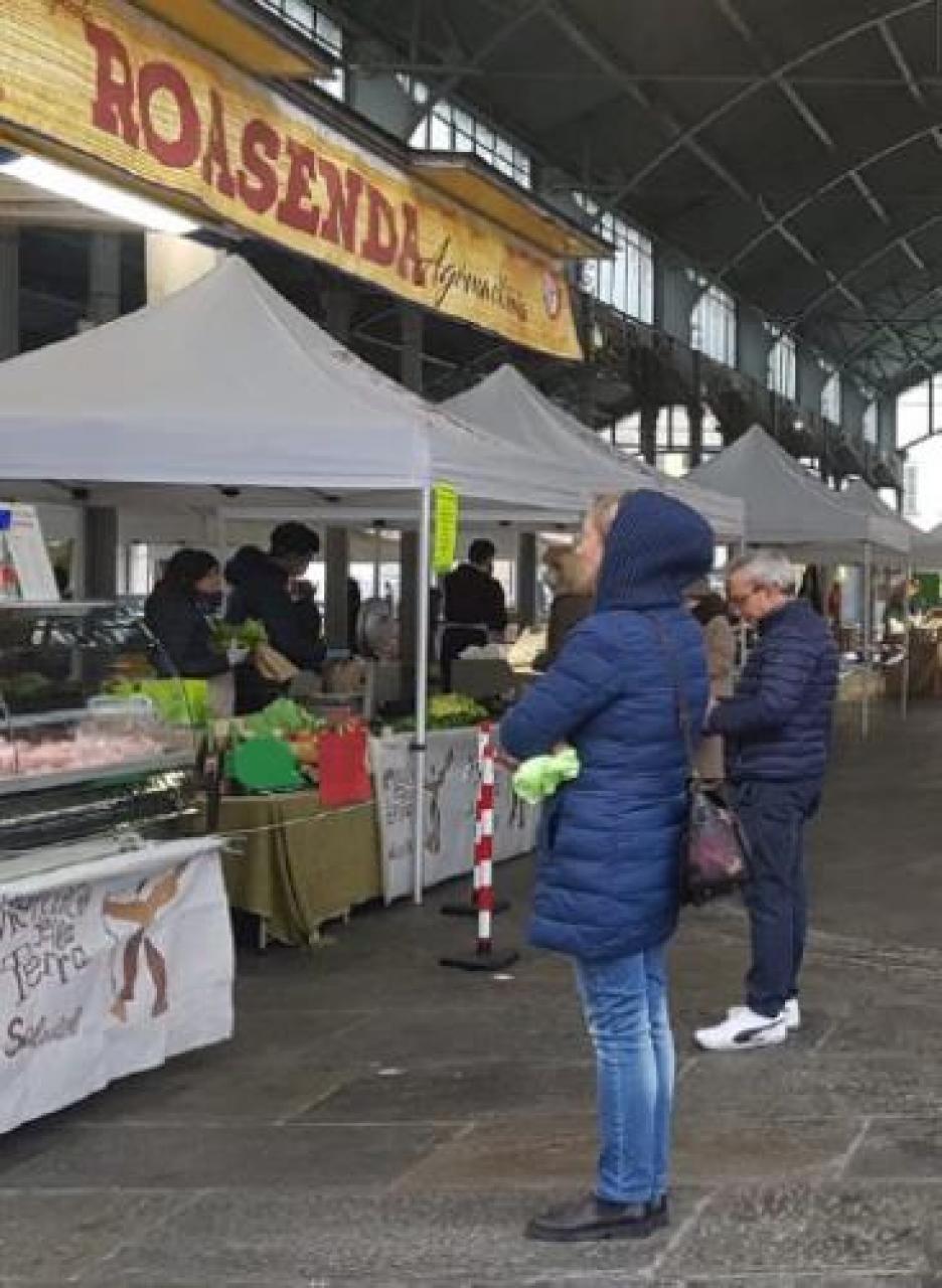 In bus al mercato