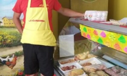 In piazza Vineis apre il punto vendita La Canarina dove trionfano i polli allevati sull’aia come una volta gdshb