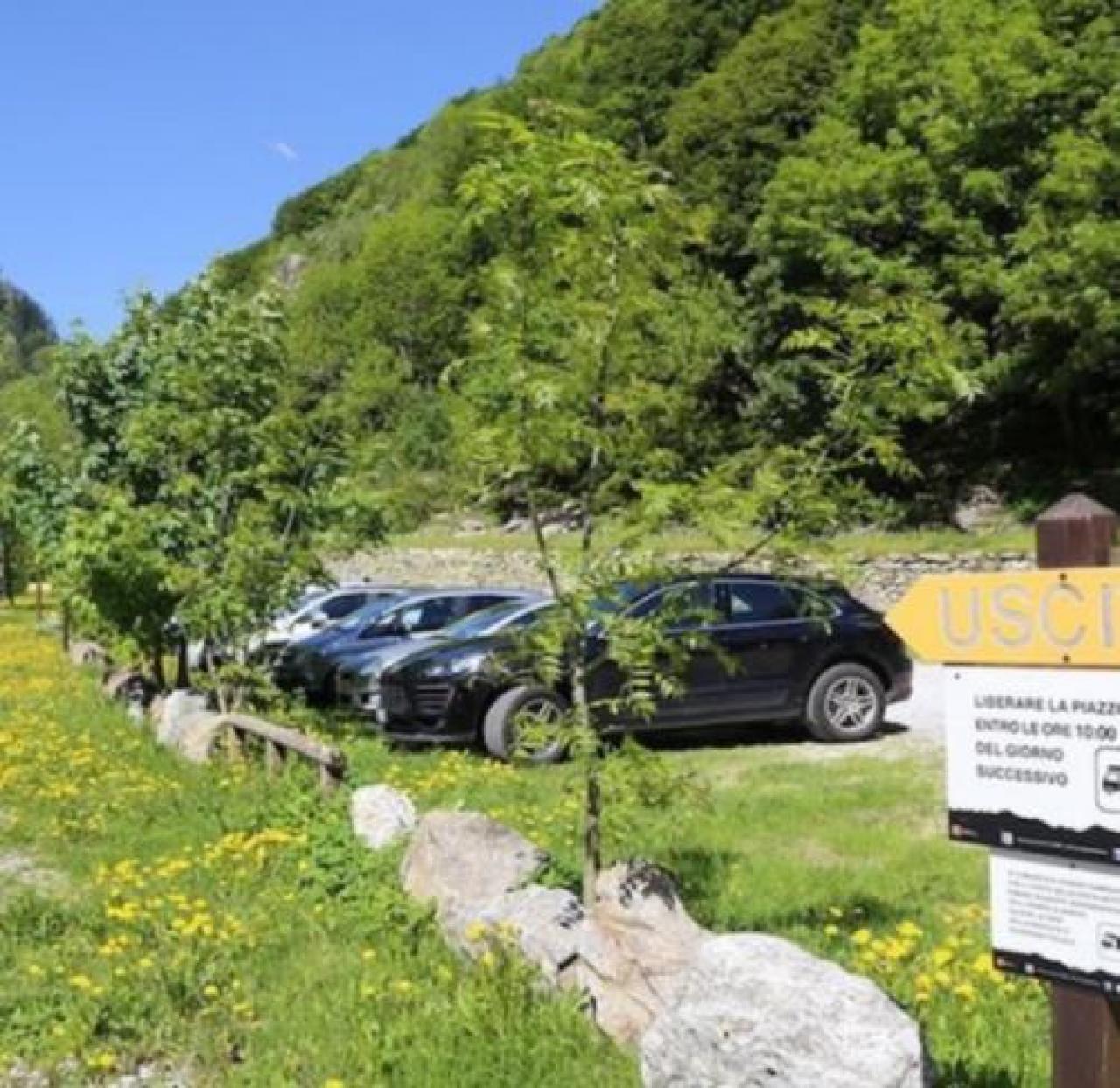 L’esempio da Entracque e terme di valdieri: 3,50 euro per la sosta giornaliera delle auto Ticket-montagna su parcheggi e picnic