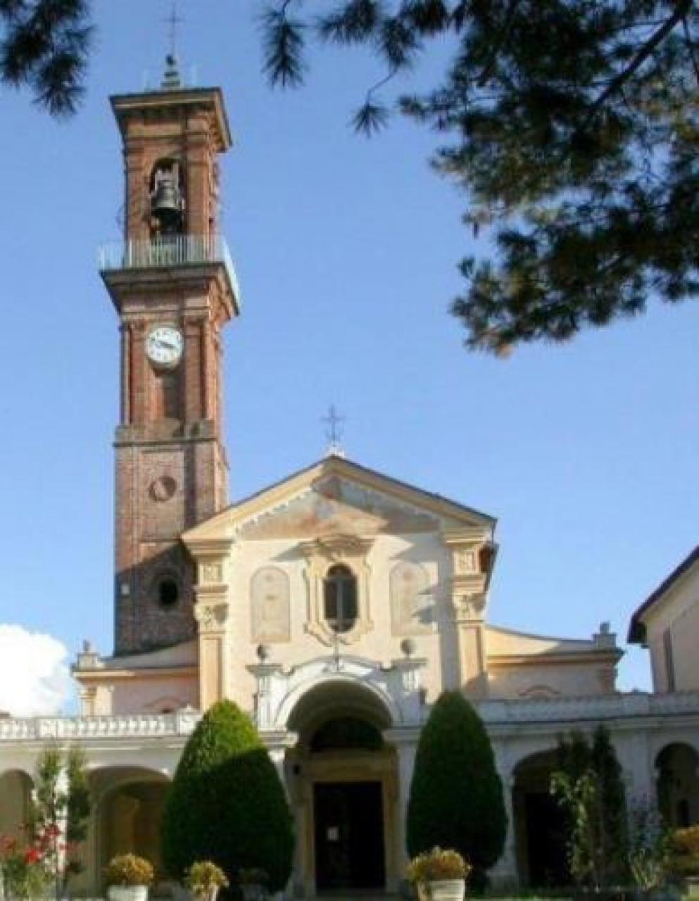 La messa nel parco del santuario Il post-Covid e il distanziamento