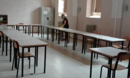 Maturità, oggi un via “speciale” All’ingresso vigila la Croce Rossa ogni studente ha a disposizione un’ora per illustrare il percorso di studi alla commissione