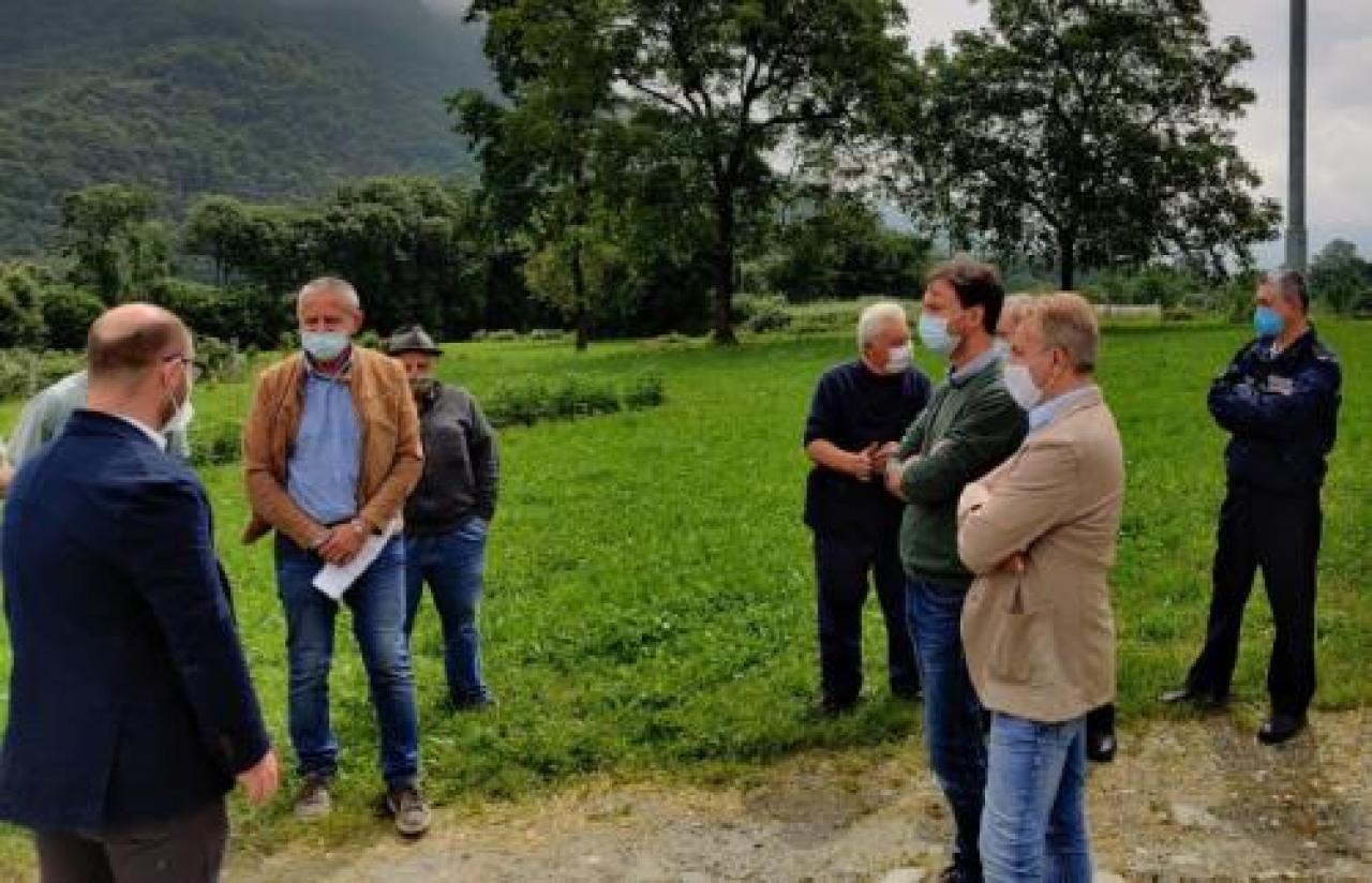 Provinciale Sanfront-Paesana: tutti d’accordo Se la Prefettura dice sì, si installa un autovelox sopralluogo Tecnici e amministratori incontrano i residenti nella zona teatro di decine di incidenti mortali