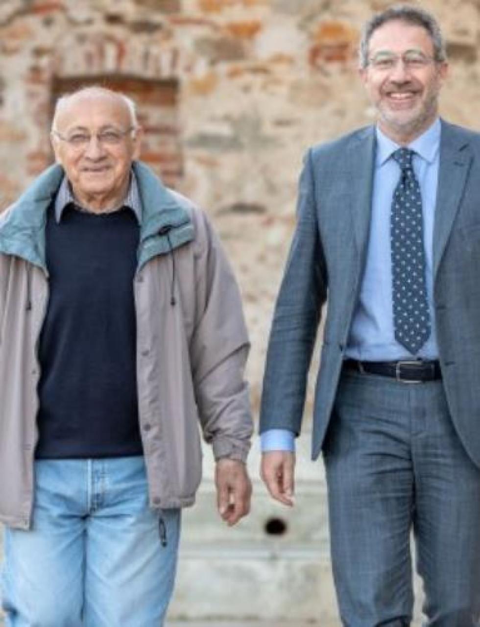 Vulcano replica all’ex sindaco