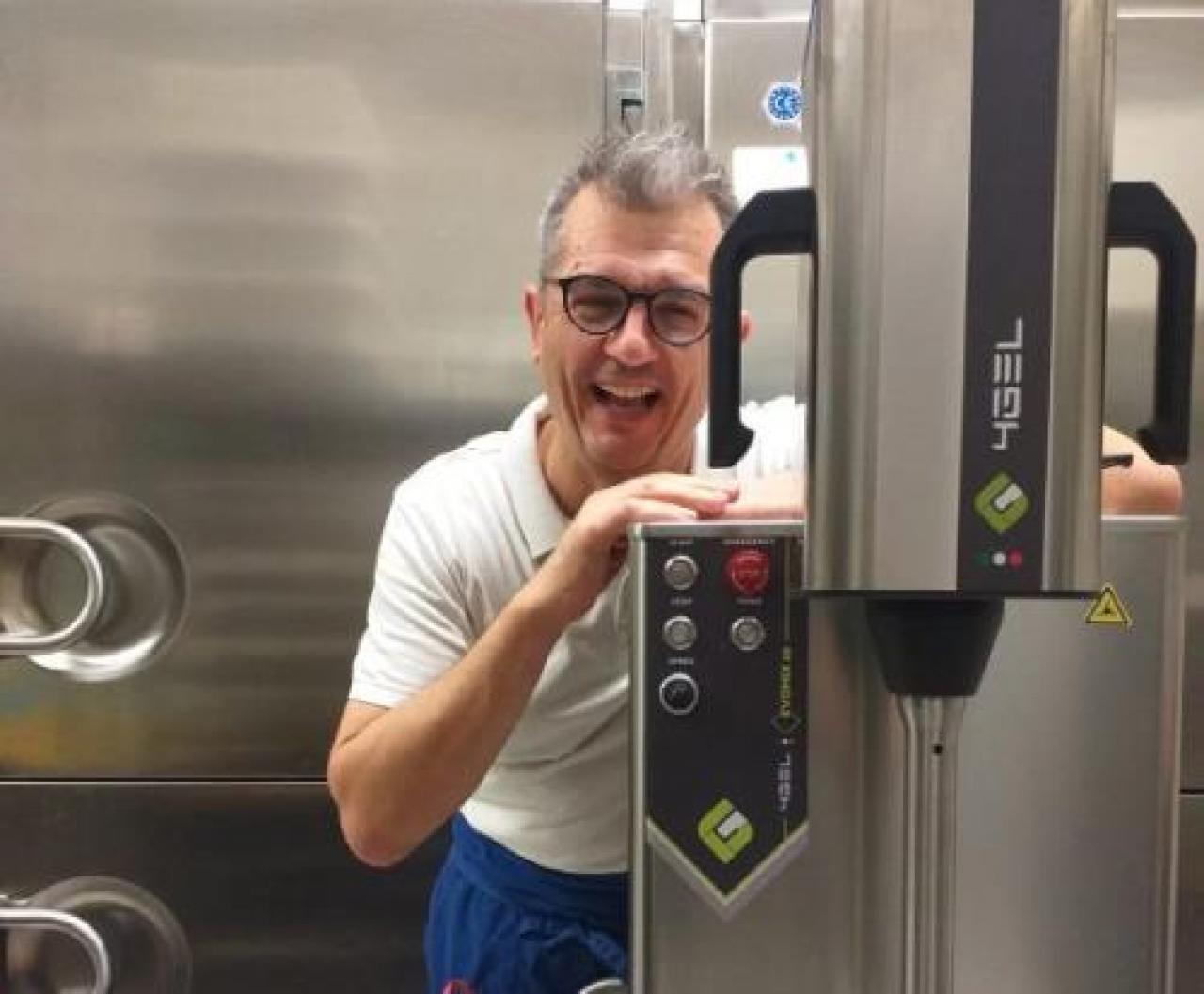 Gelati e pasticcini, meglio il titanio