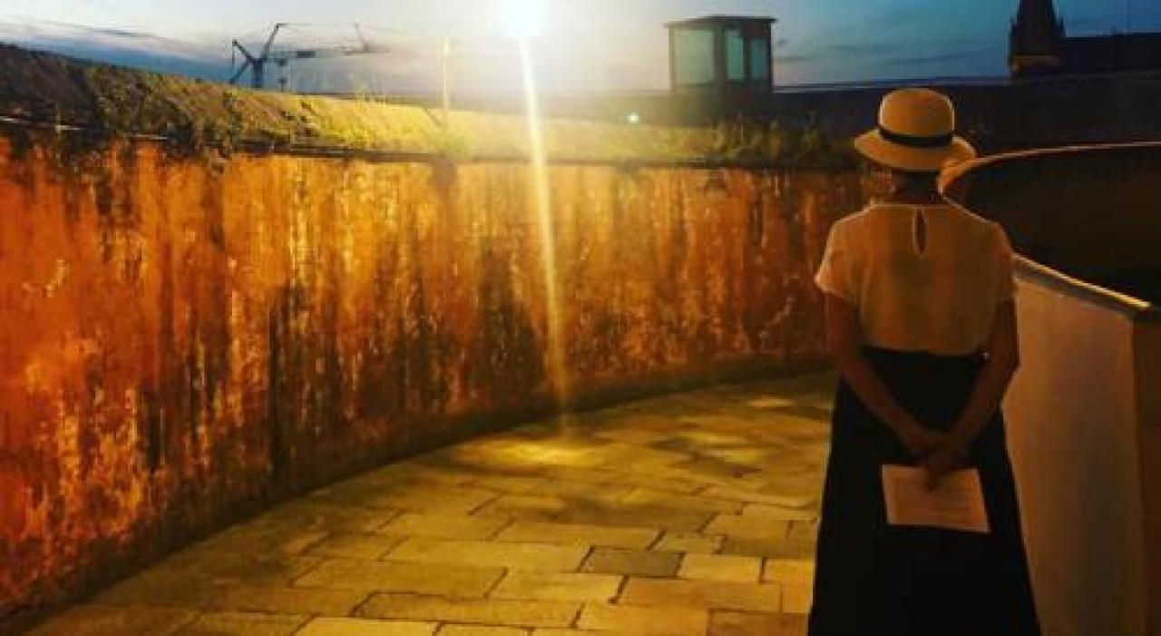 Gli attori del teatro del marchesato per la prima visita guidata di itur. domenica iniziativa in castiglia per i bambini