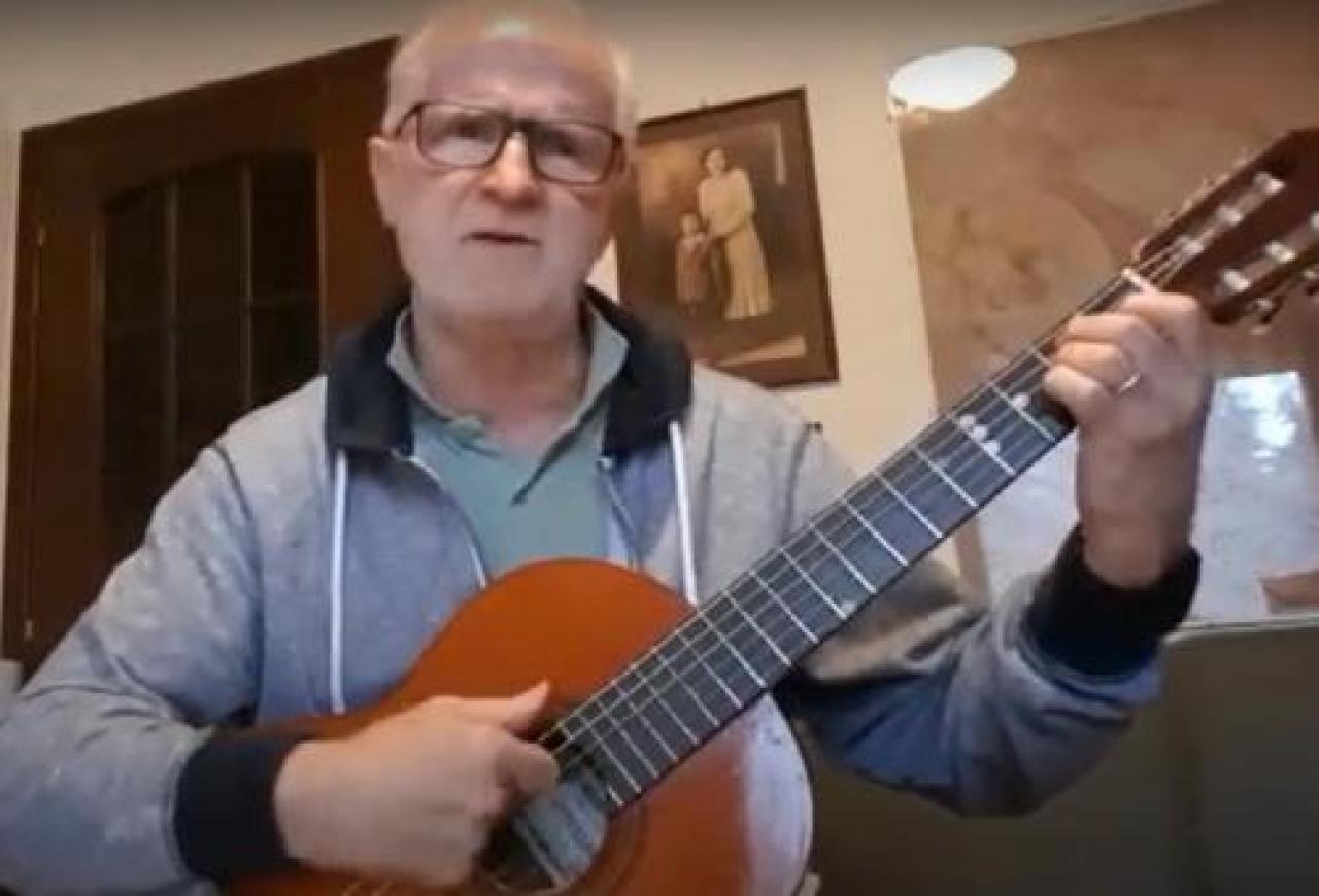 Intervista Da una vecchia poesia nasce una nuova ballata piemontese Il maestro Galvagno dedica una canzone ai “nosti vej” gwejhg ljvwklajk