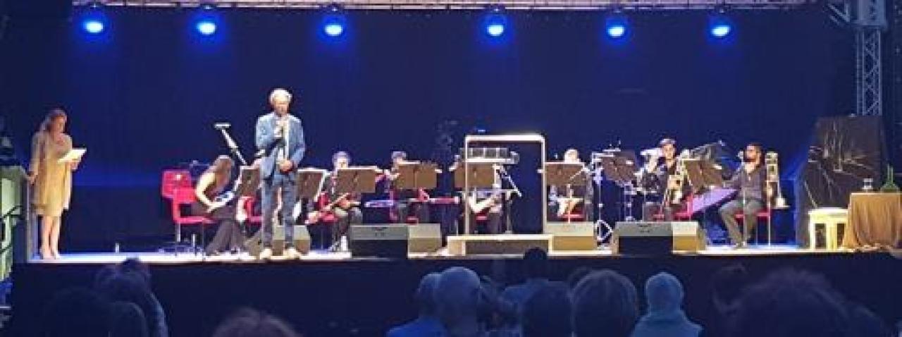 La “nuova” apm si presenta sul palco dell’arena Fab