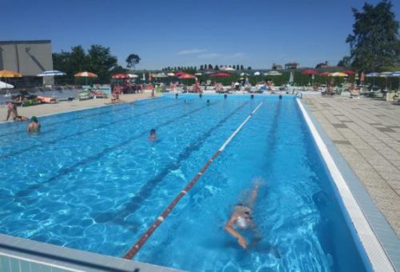 La piscina riapre le vasche interne In partenza la nuova estate ragazzi