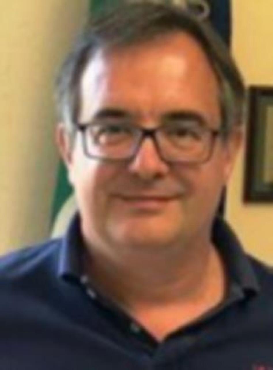 Prima dell’apertura del cantiere serve una bonifica dell’ETERNIT. DUE ANNI DI LAVORI Busca, via al progetto per la scuola dei sogni Il nuovo polo sorgerà dal Consorzio agrario