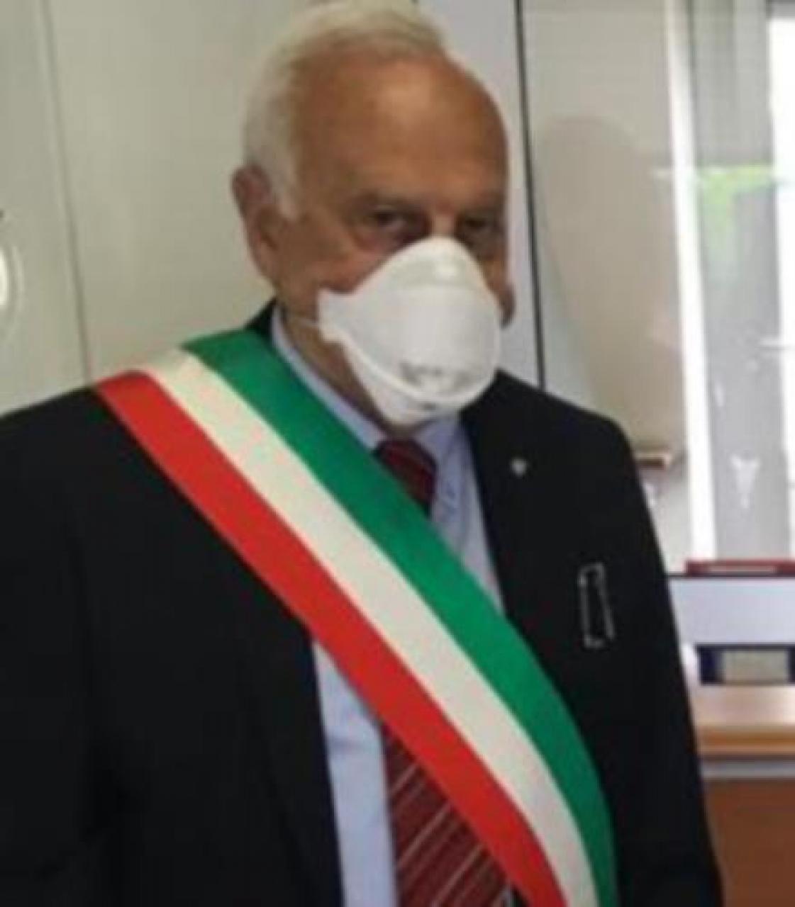 Sindaco troppo vecchio per essere assicurato Panero denuncia: ingiustizia sociale e politica