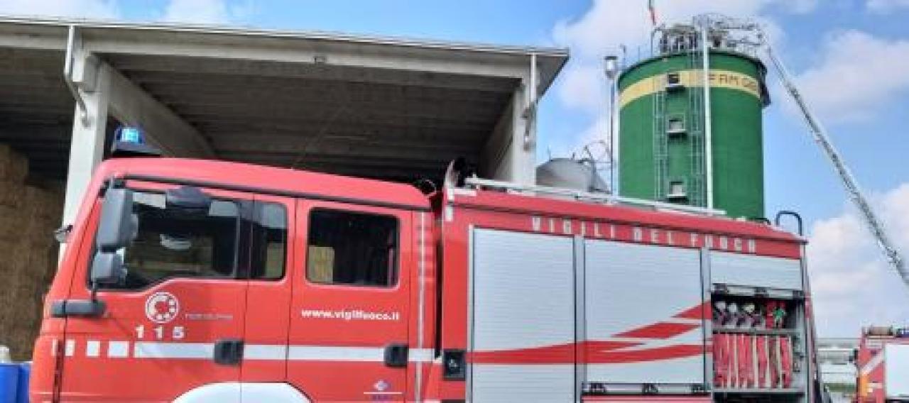 Davide soffocato nel silos a 22 anni Morto anche il fratello Francesco cavallermaggiore Tragedia nell’azienda di Madonna del Pilone. Mercoledì pomeriggio i funerali in cascina