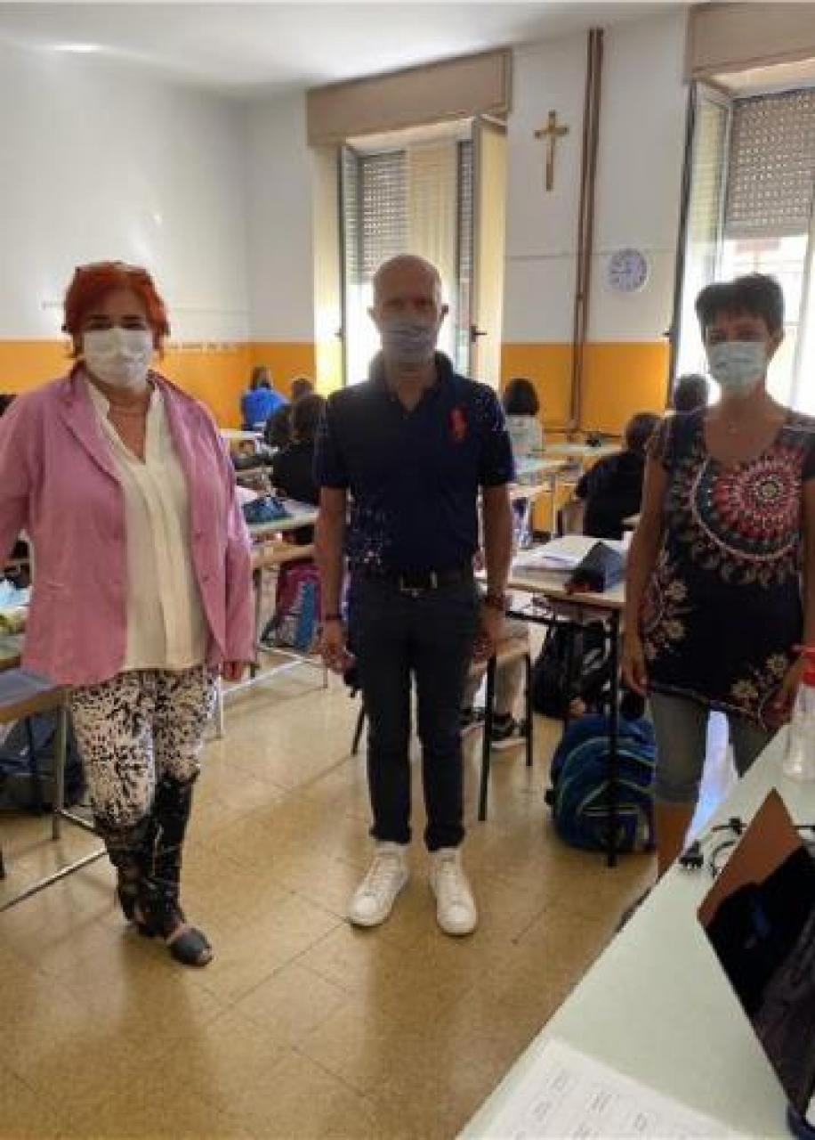 Dovetta incontra la nuova dirigente Revello e fa gli auguri agli alunni Venasca, tutti in classe: c’è il sindaco A ottobre parte la mensa scolastica