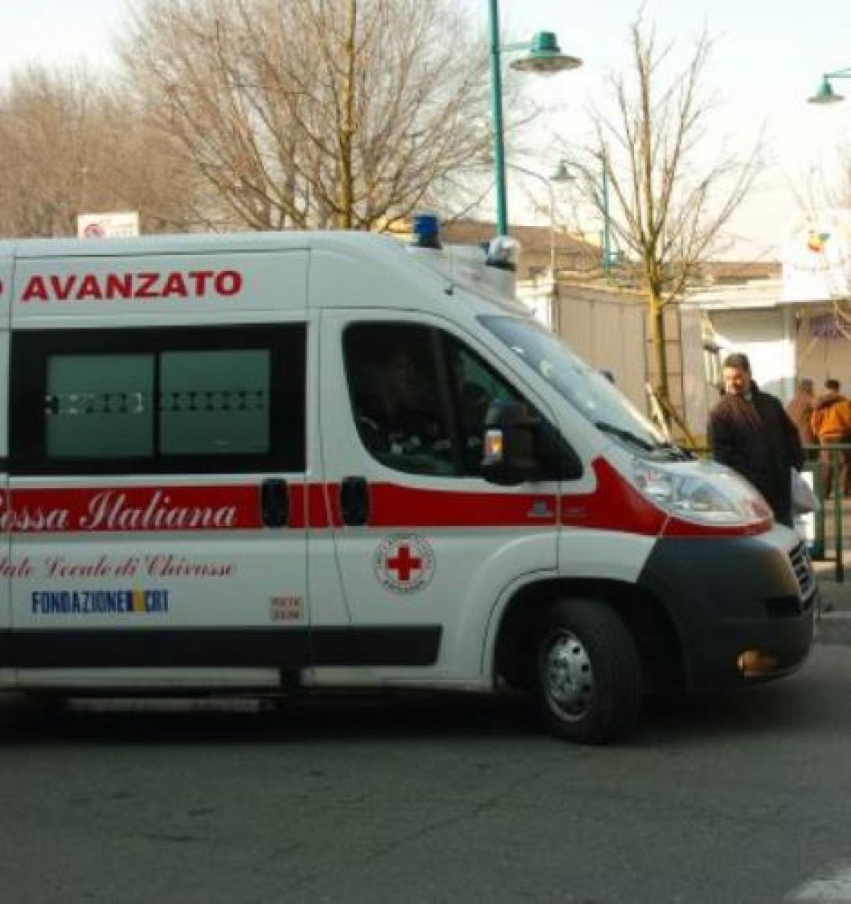 Dronero, scontro sulla provinciale: salva la neonata